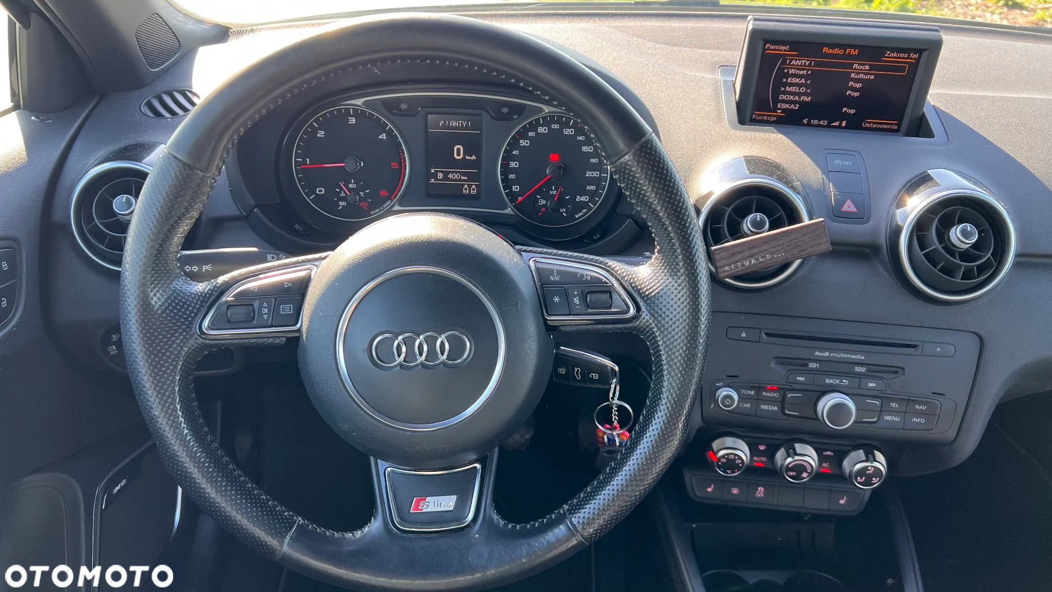Audi A1 2.0 TDI S line Sportpaket - 10