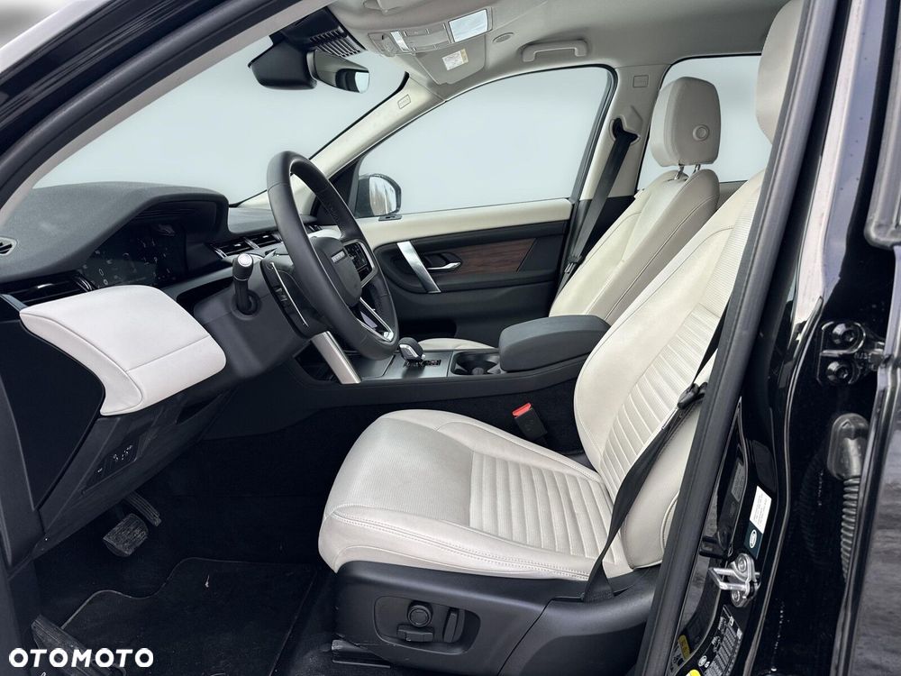 Land Rover Discovery Sport - 12