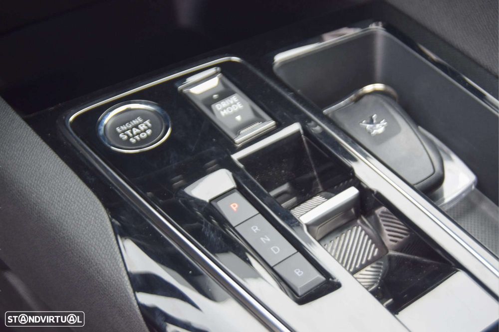 Peugeot 3008 1.6 Hybrid GT e-EAT8 - 30