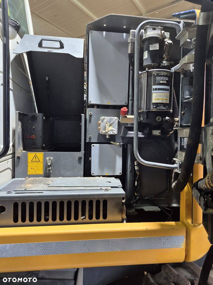 Liebherr A914 compact - 18