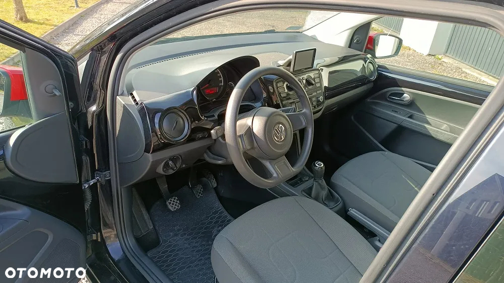 Volkswagen up! 1.0 high EU6 - 10