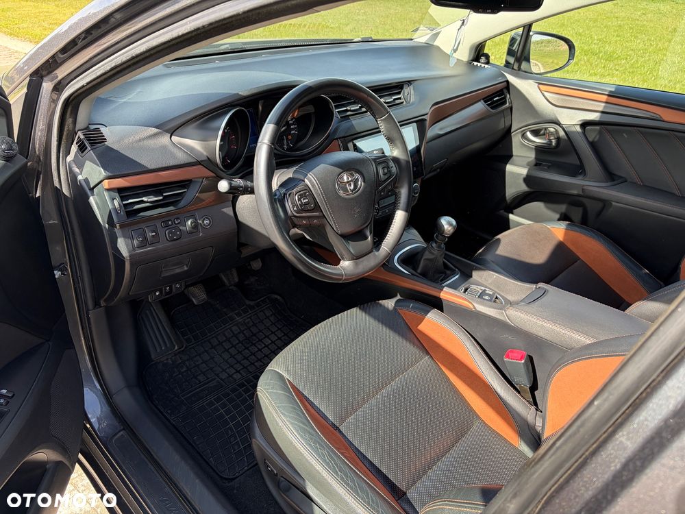 Toyota Avensis 1.8 Prestige - 11