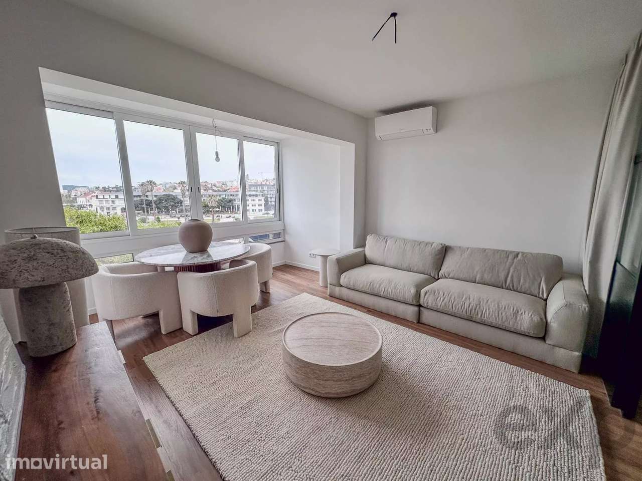 Apartamento lindamente renovado nas Arcadas do Estoril com vista mar - Grande imagem: 4/22