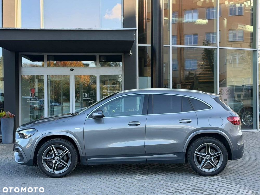Mercedes-Benz GLA 250 e PHEV AMG Line 8G-DCT - 9