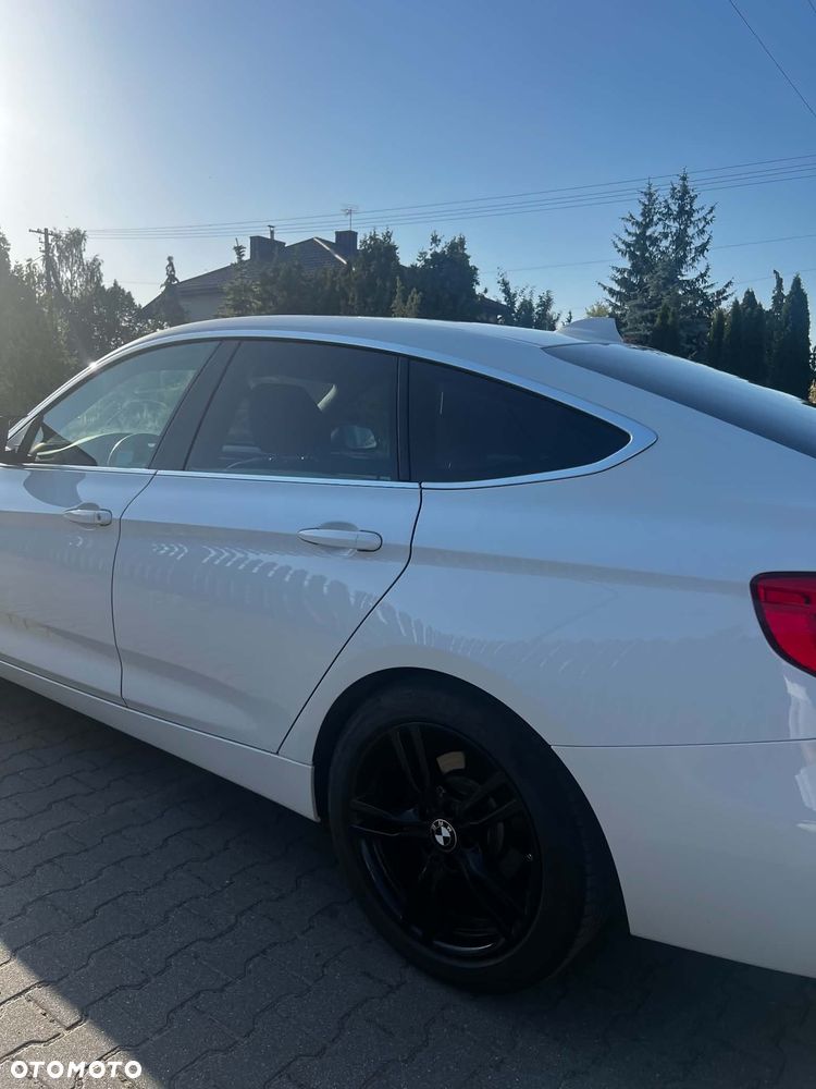 BMW Seria 3 318d Luxury Line - 10