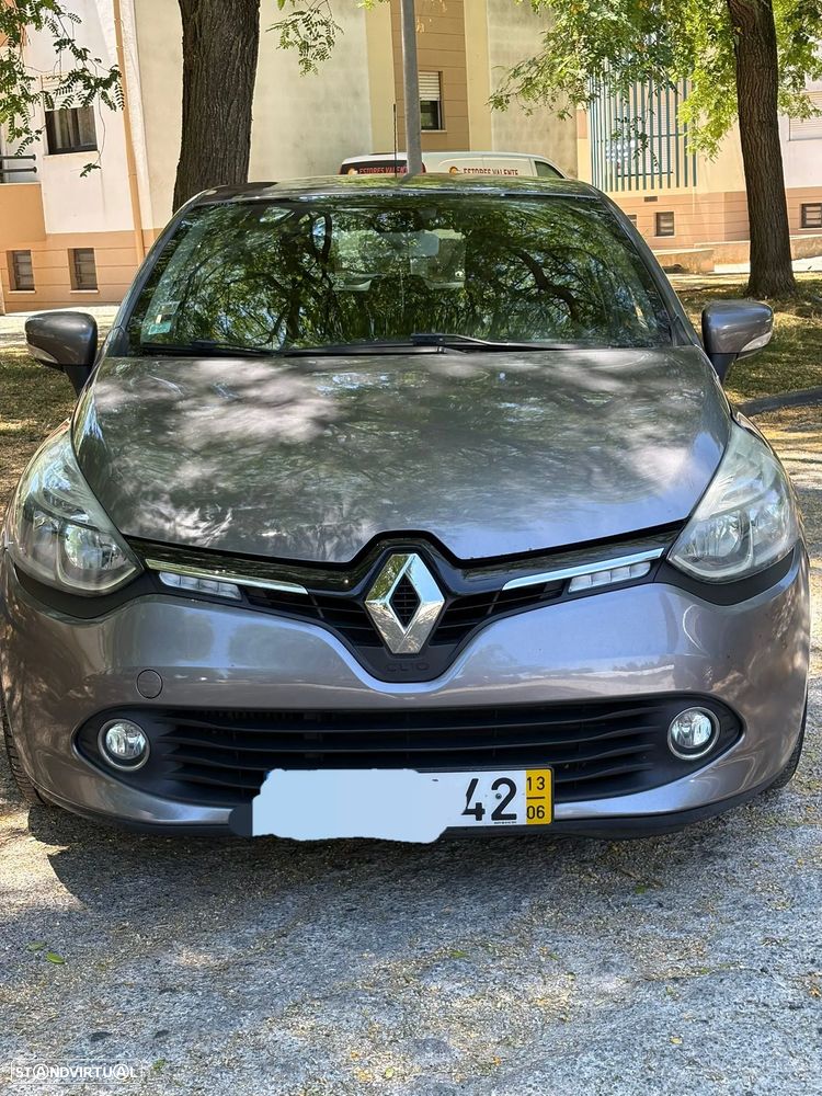 Renault Clio - 1