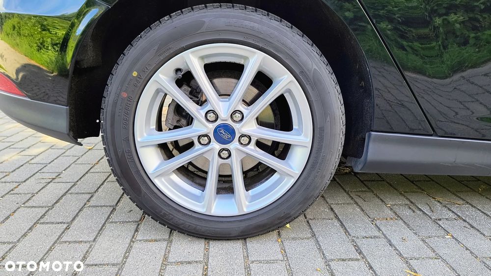 Ford Focus 1.0 EcoBoost Gold X (Trend) - 34
