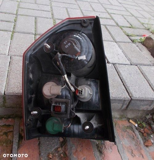 CHRYSLER 300C SEDAN PRAWA TYLNA LAMPA ORYGINAŁ - 2