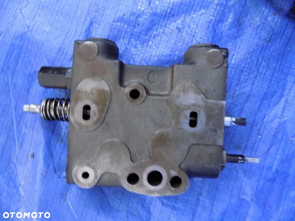 rozdzielacz sekcja rozdzielacza 995191 cnh new holland case - 1