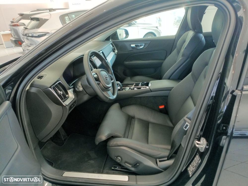 Volvo V60 2.0 T6 AWD TE Plus Dark - 3