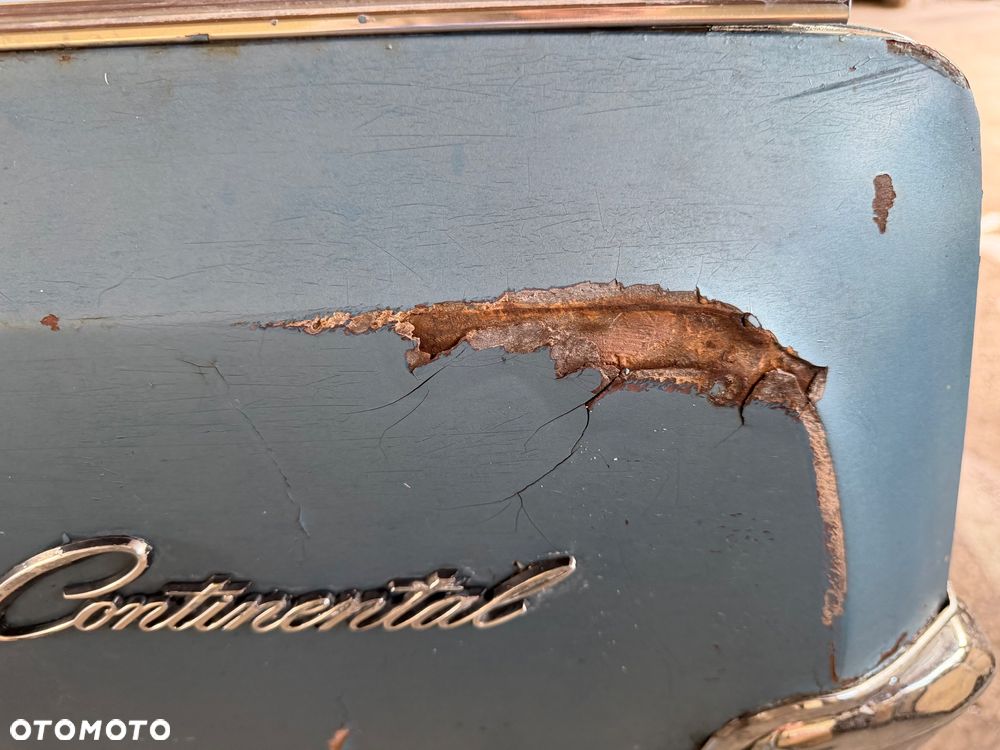 Lincoln Continental - 10