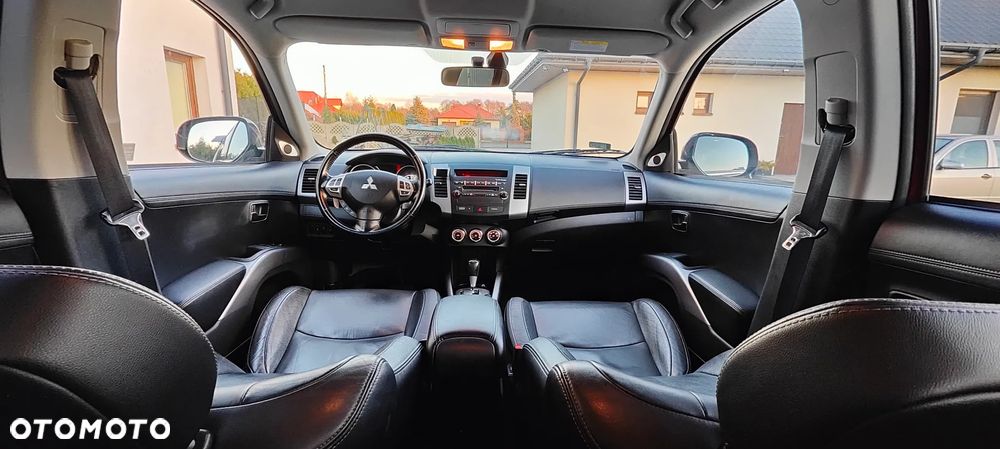 Mitsubishi Outlander 2.4 4WD CVT Intense - 15