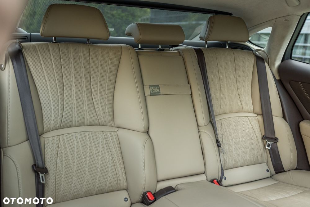 Lexus LS - 24