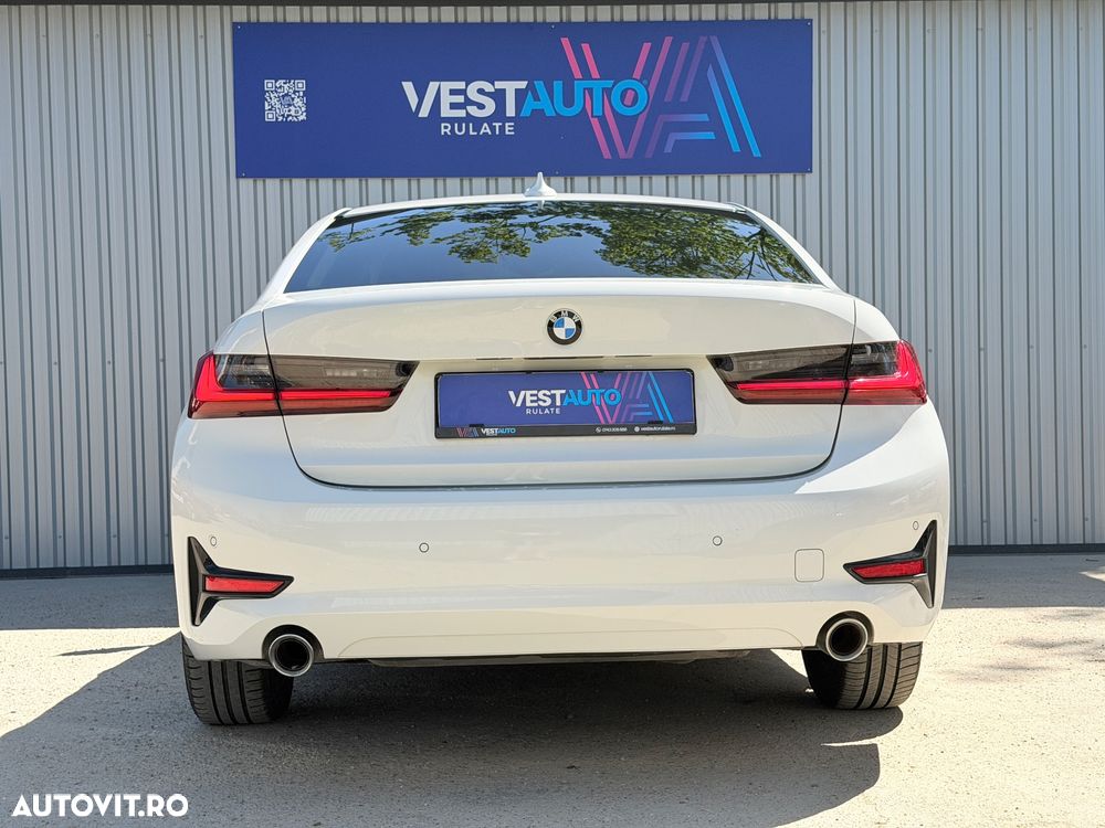 BMW Seria 3 320i AT - 24