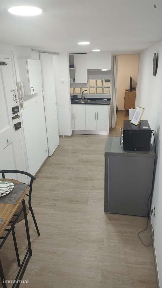 Apartamento com 1 quartos - localizado em Sé Lisbon - Grande imagem: 4/6
