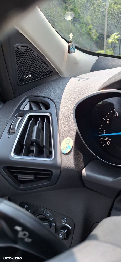 Ford Kuga 1.5 EcoBoost 2WD Titanium - 10