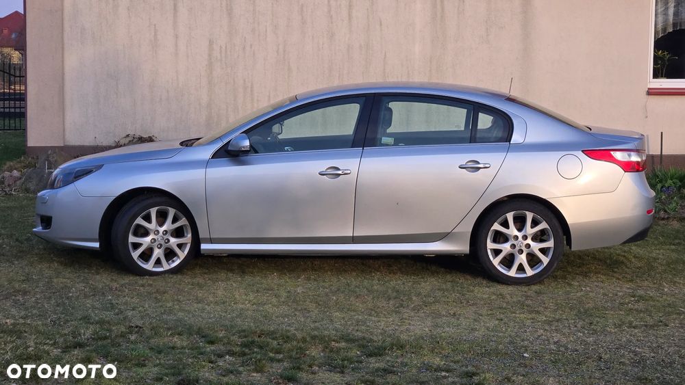 Renault Latitude 2.0 dCi Privilege - 4