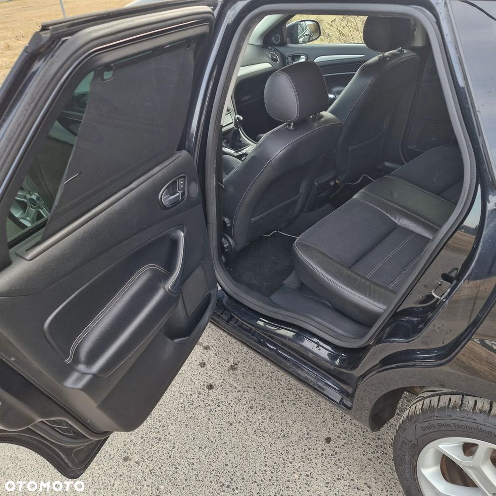 Ford Mondeo SW 2.0 Sport - 13