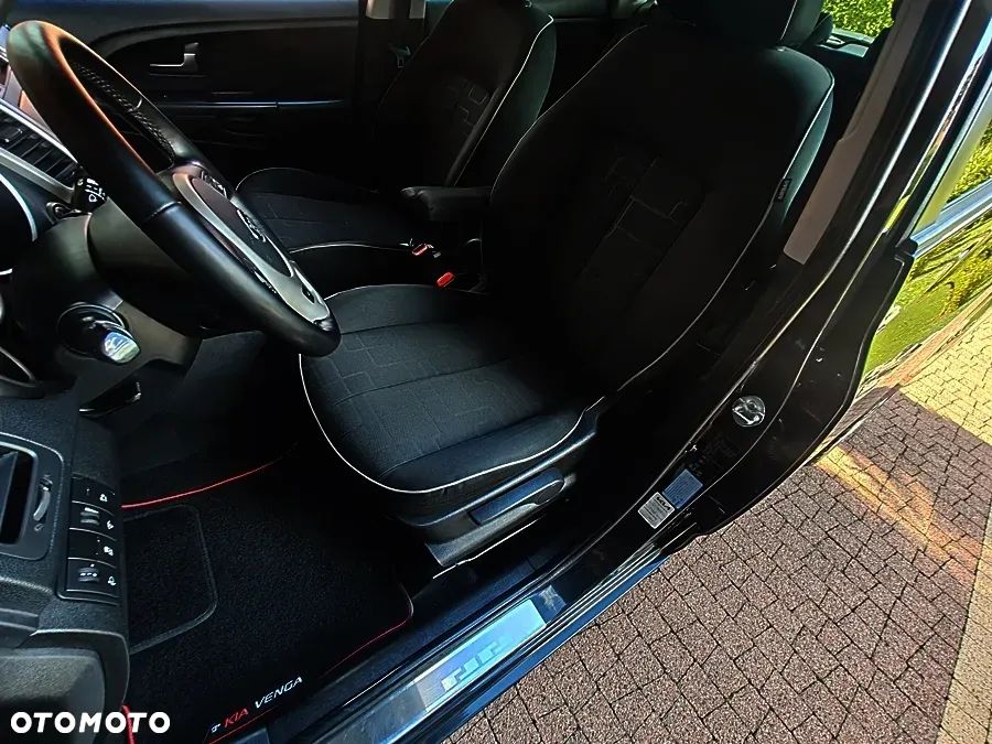 Kia Venga 1.6 CVVT Automatik Dream-Team Edition - 32