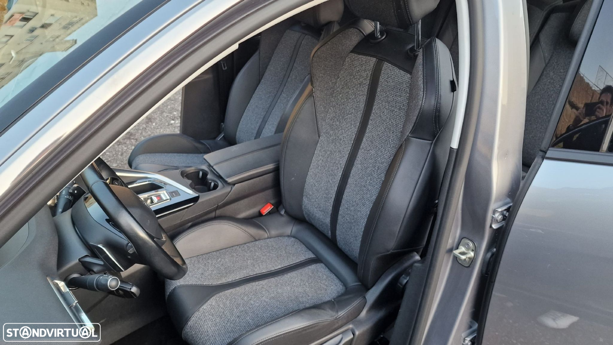 Peugeot 5008 1.5 BlueHDi Allure EAT8 - 22