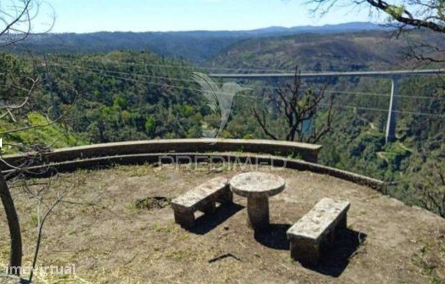 Moradia T6 com vista sobre o Vale do Rio Zêzere - Pedrógão Pequeno - Grande imagem: 4/17