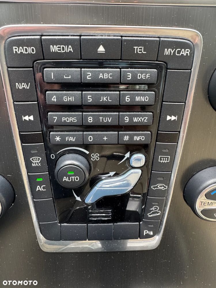 Volvo XC 60 2.4D AWD Summum - 27