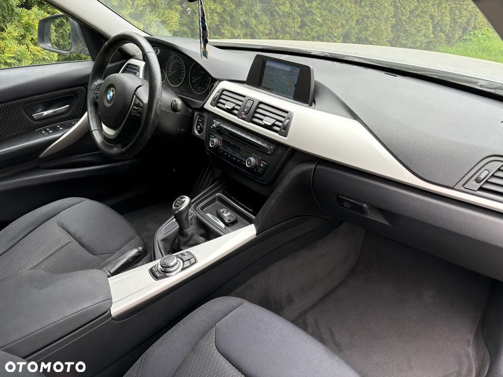 BMW Seria 3 320d Blue Performance Sport Line - 6