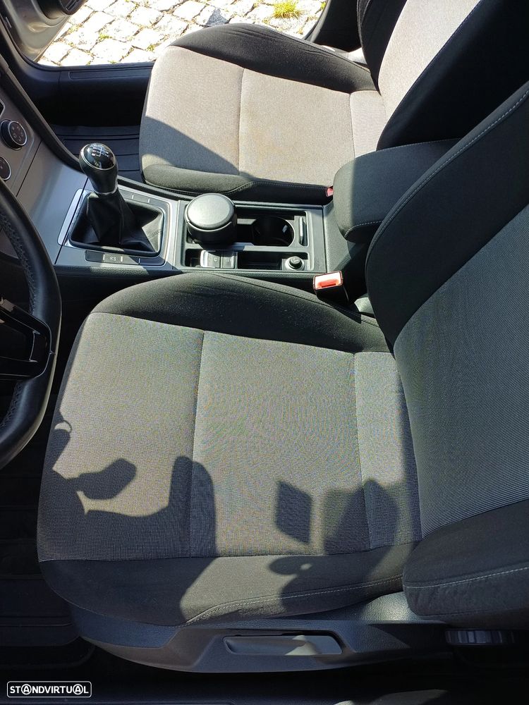 VW Golf 1.6 TDI Trendline - 19
