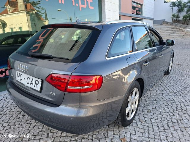 Audi A4 Avant 2.0 TDI Advance - 6