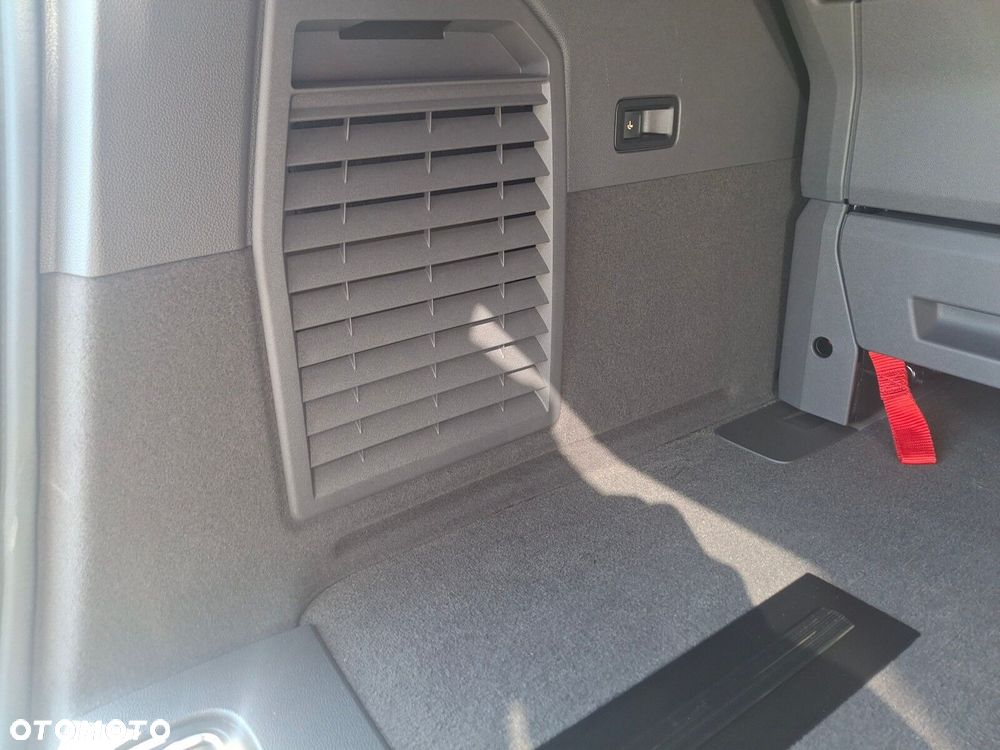 Volkswagen Multivan - 39