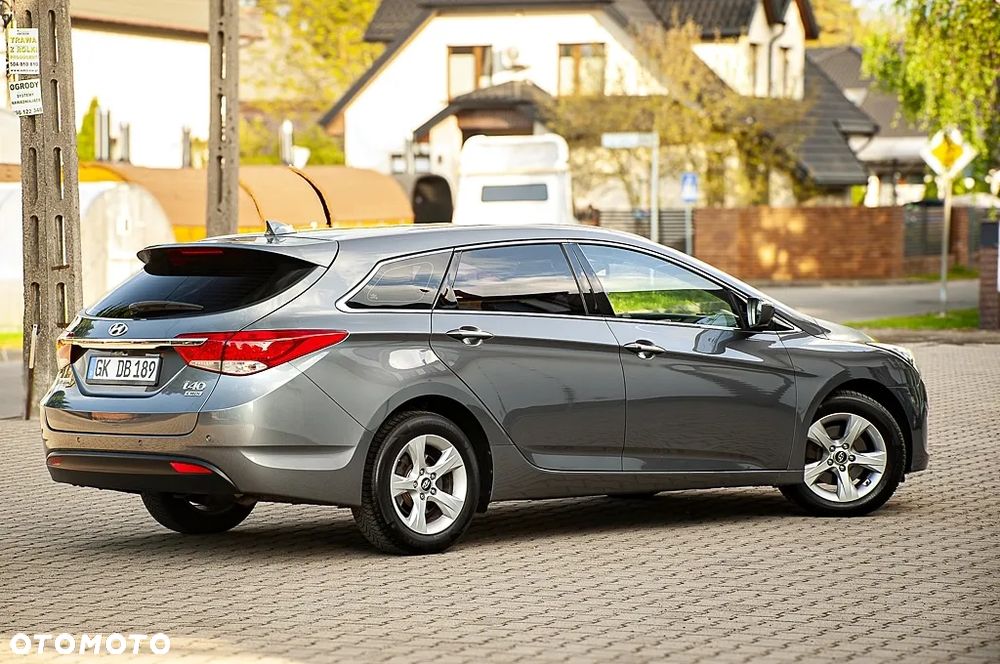 Hyundai i40 i40cw 1.7 CRDi Automatik Fifa World Cup Edition - 19