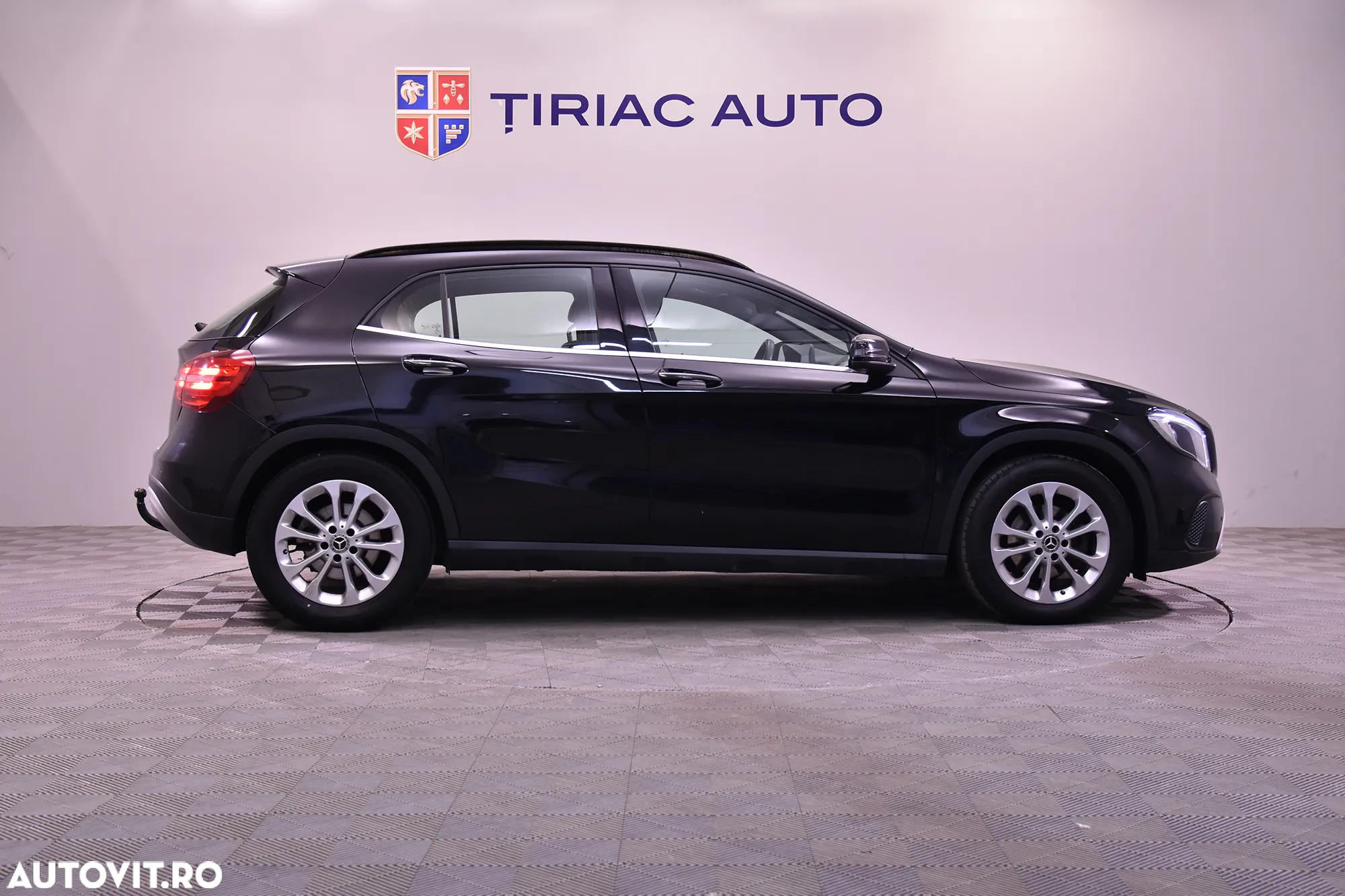 Mercedes-Benz GLA 200 d 7G-DCT - 6