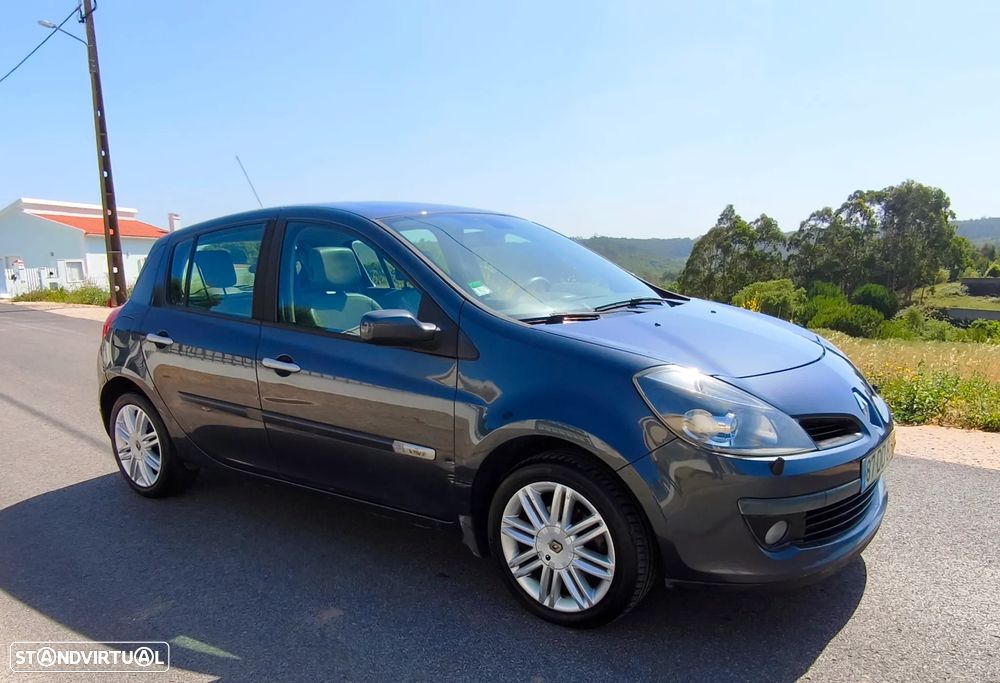 Renault Clio 1.5 dCi Initiale - 2