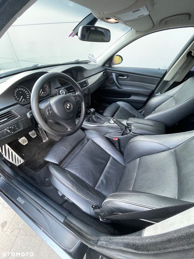 BMW Seria 3 330i - 6
