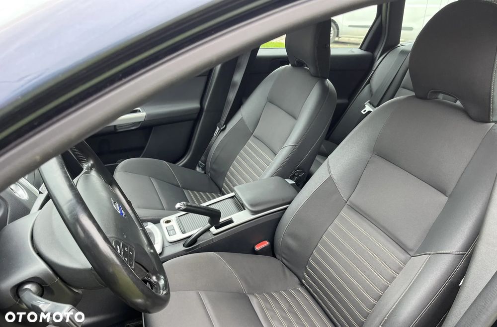 Volvo V50 DPF DRIVe Momentum - 12