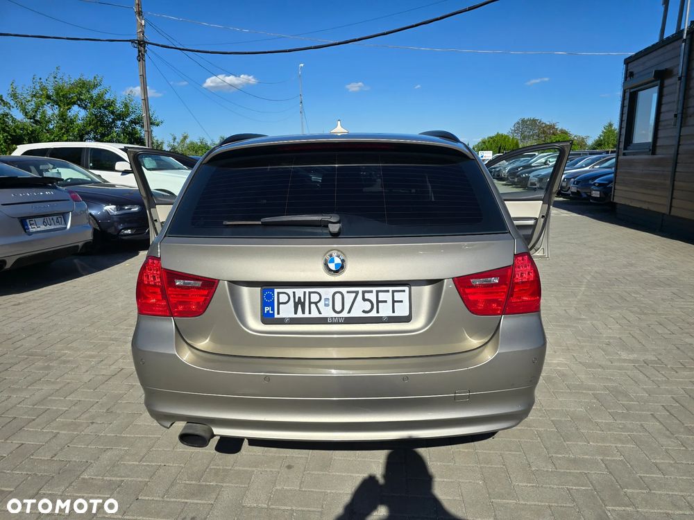 BMW Seria 3 - 24