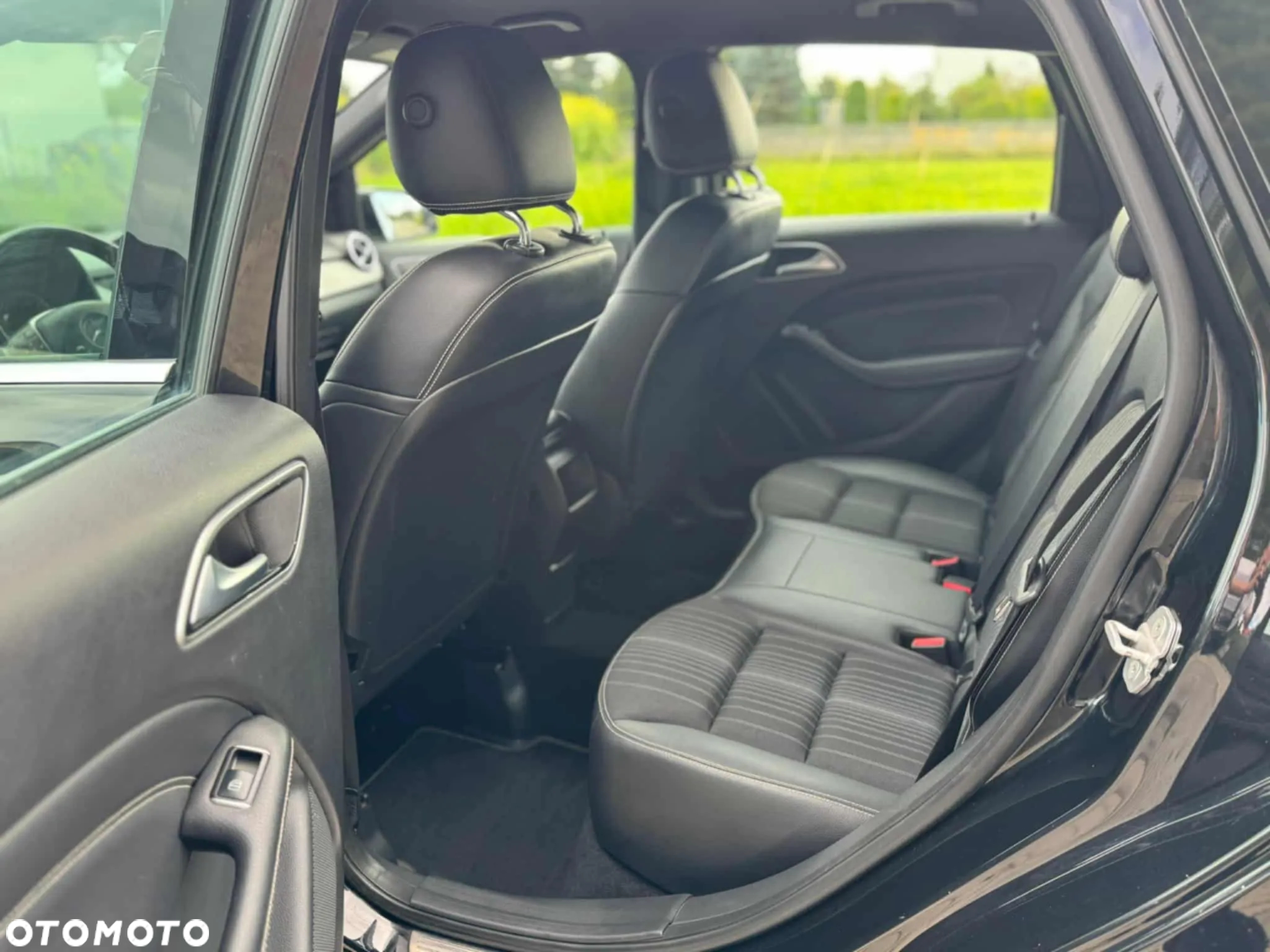 Mercedes-Benz Klasa B 180 BlueEFFICIENCY Edition Style - 29