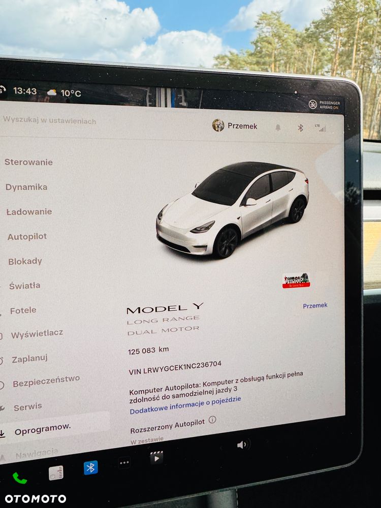 Tesla Model Y Long Range AWD - 21