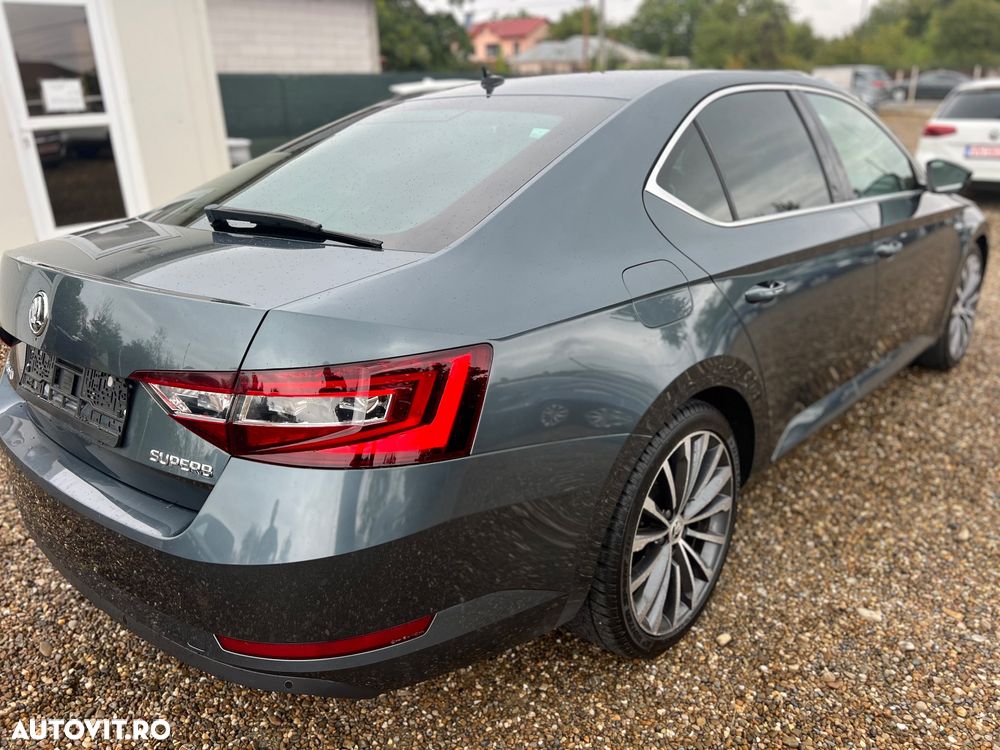 Skoda Octavia 2.0 TDI DSG 4X4 Laurin & Klement - 1