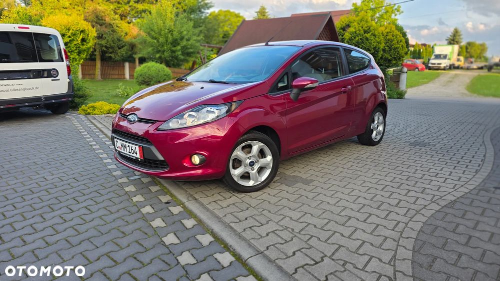Ford Fiesta 1.25 Celebration - 1