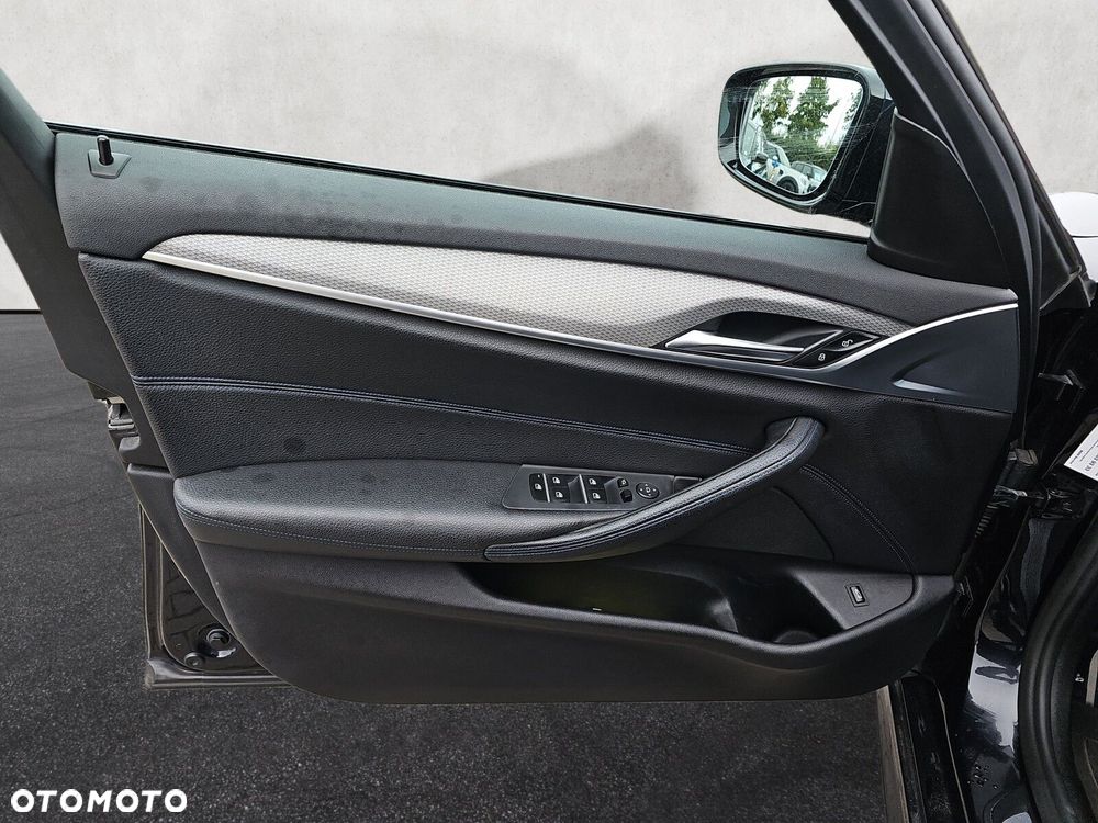 BMW Seria 5 - 16