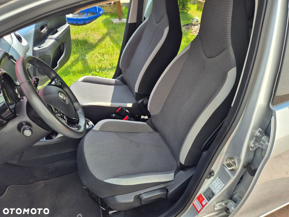 Toyota Aygo x-play - 26