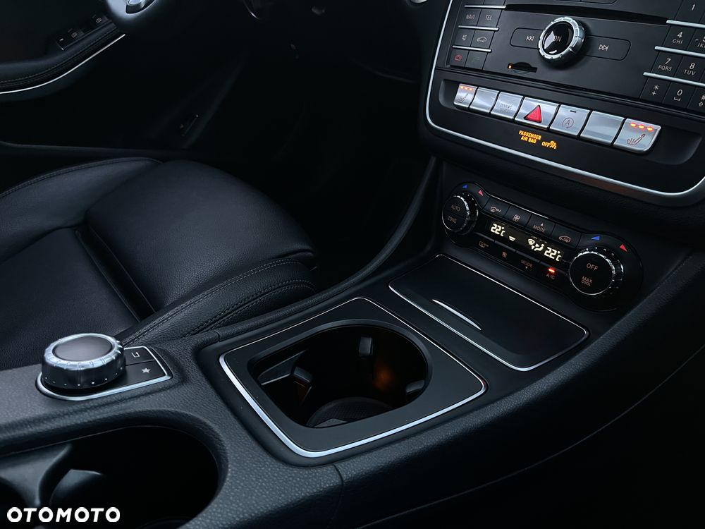 Mercedes-Benz CLA 250 4Matic 7G-DCT AMG Line - 17