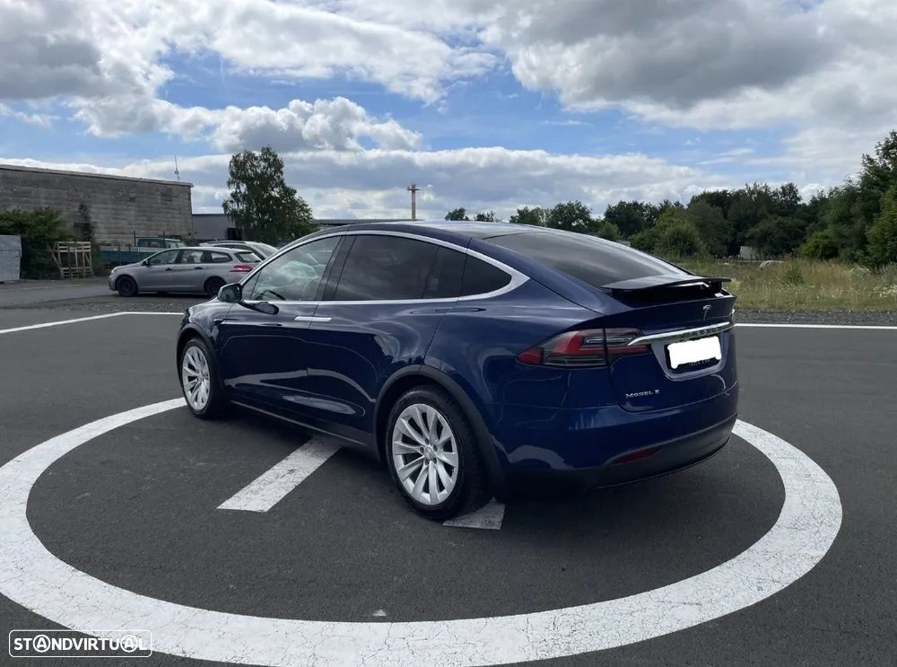 Tesla Model X 100D - 5