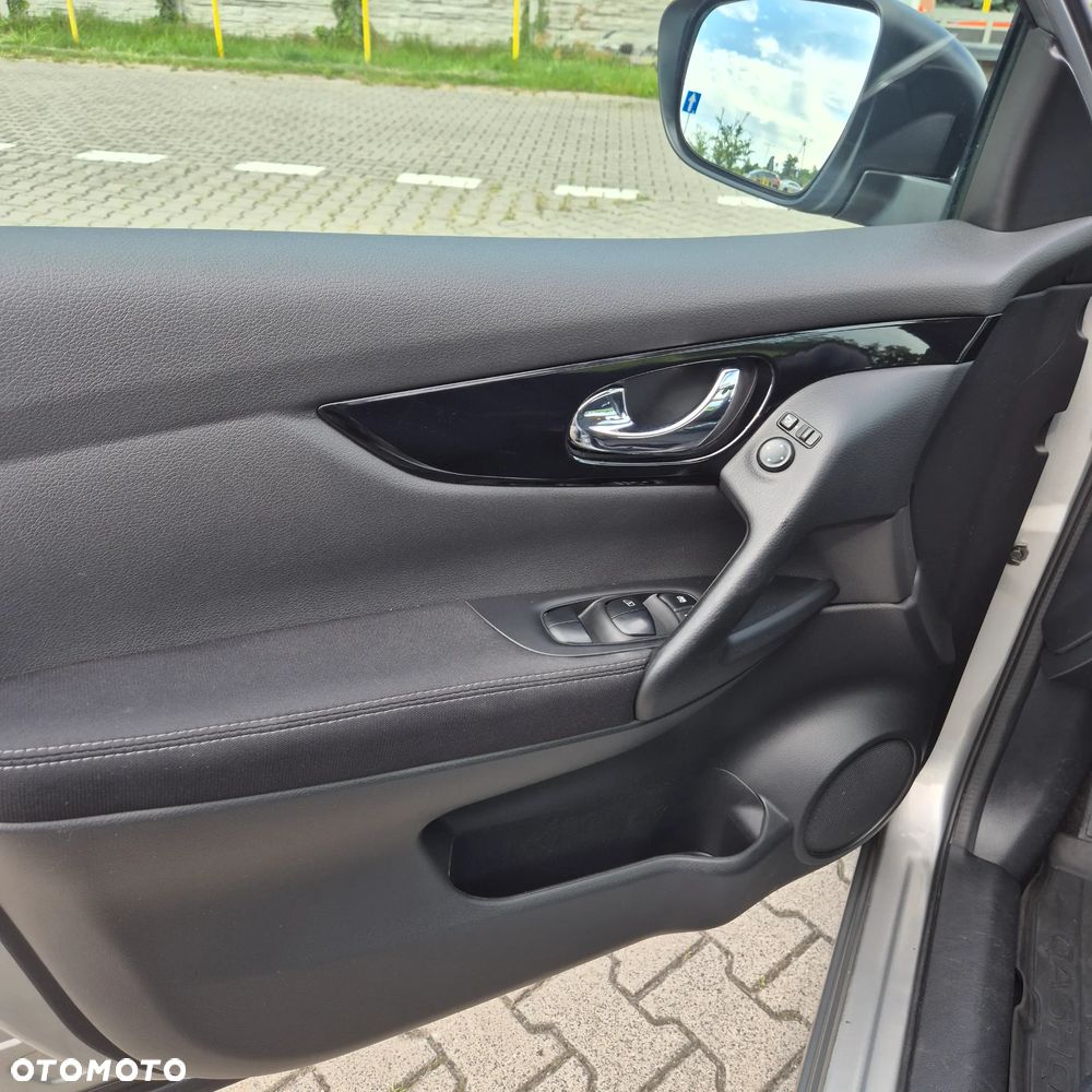 Nissan Qashqai 1.2 DIG-T Acenta Xtronic EU6 - 23