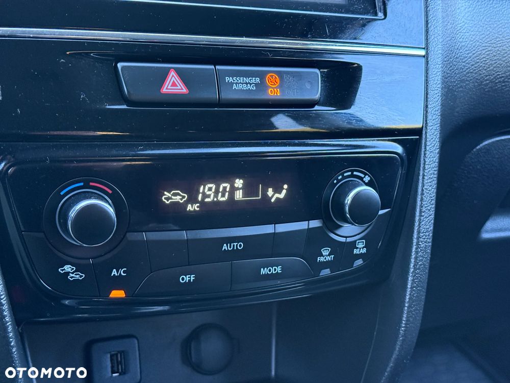 Suzuki Vitara 1.6 DDiS (4x4) Allgrip Comfort+ - 33