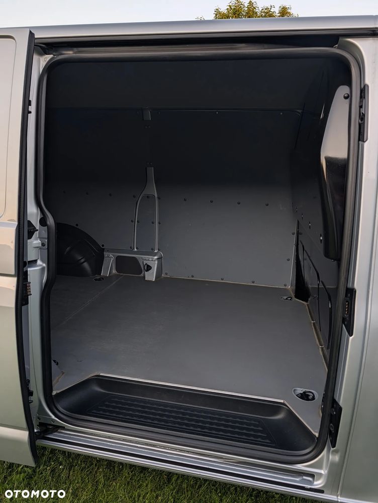 Volkswagen Transporter - 7