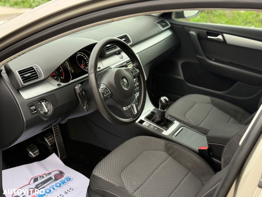 Volkswagen Passat Alltrack 2.0 TDI 4Motion BlueMotion Tec - 15