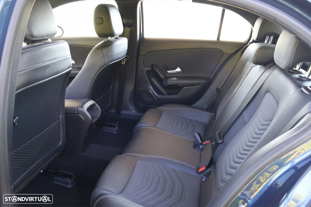 Mercedes-Benz A 180 d Style Plus Aut. — fotografia 12