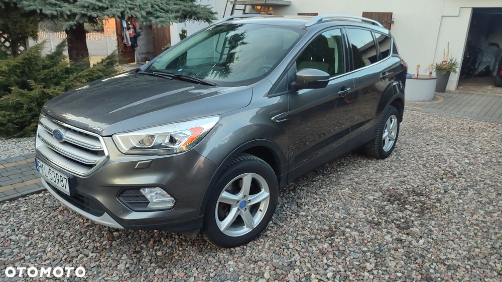 Ford Kuga 1.5 TDCi 2x4 Titanium - 3